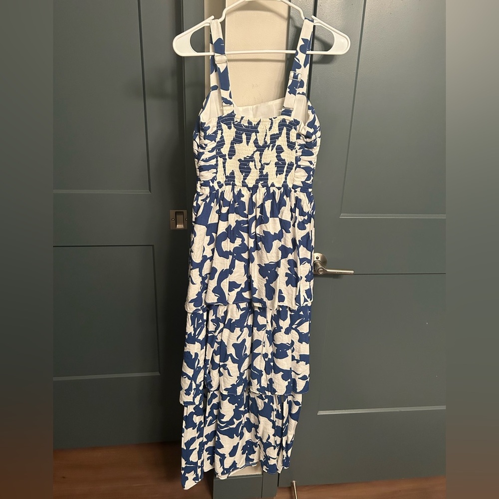 Abercrombie & Fitch Blue and White Patterned Maxi Dress - Picture 7 of 8